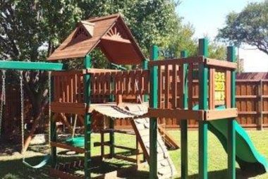 Solid Base Playset Staining in Dallas, TX