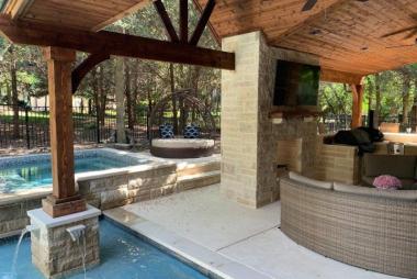 Cream Lueder Stone Columns in McKinney, TX
