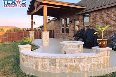 Stone Seat Wall In Plano, TX