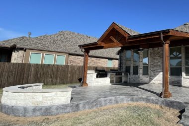 Austin Stone Seat Wall in Frisco, TX