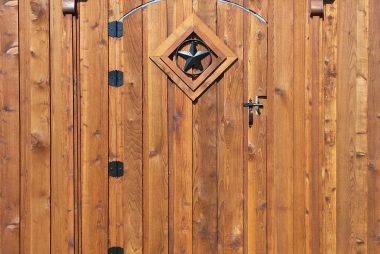 Cedar Gate with Texas Star Insert in Frisco, TX